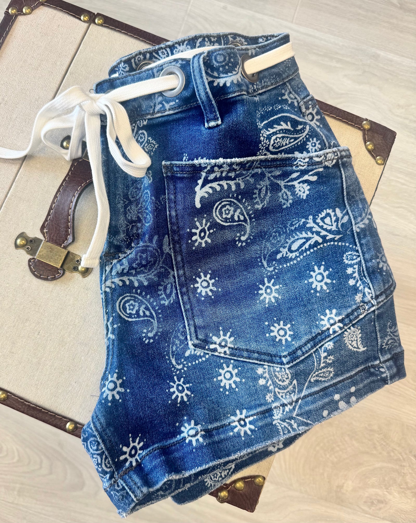 Paisley Short