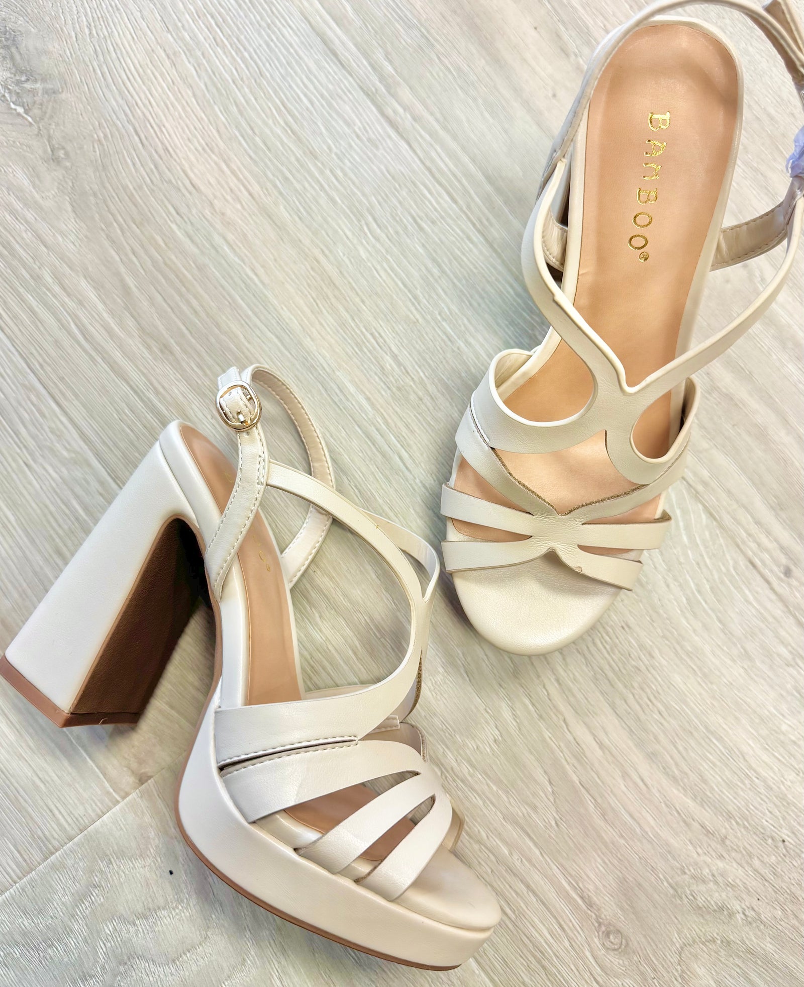 Robyn Sandal
