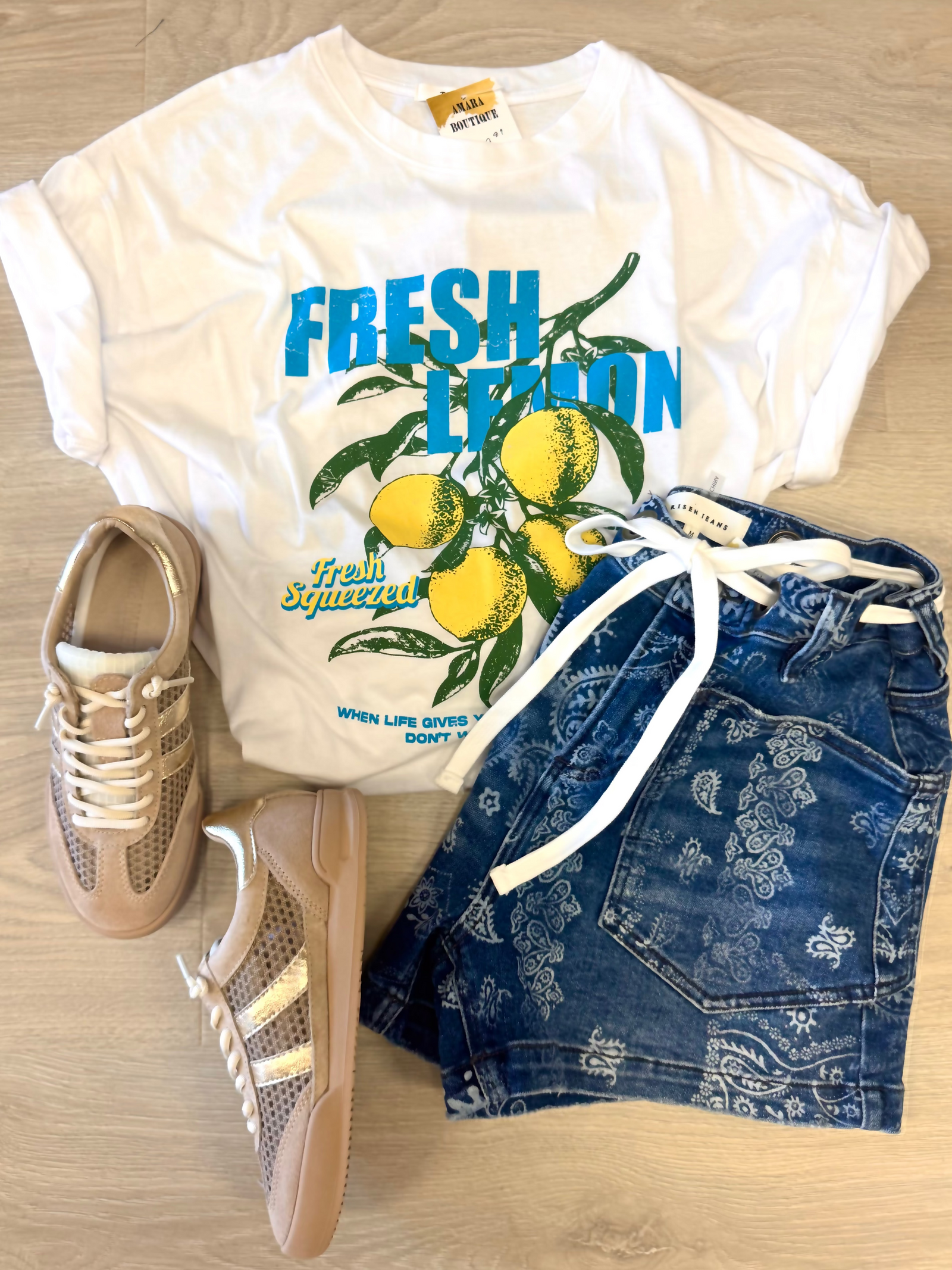 Fresh 🍋 Tee