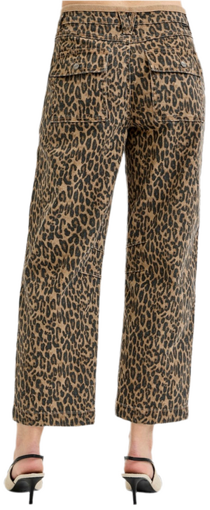 New* Lia Pant